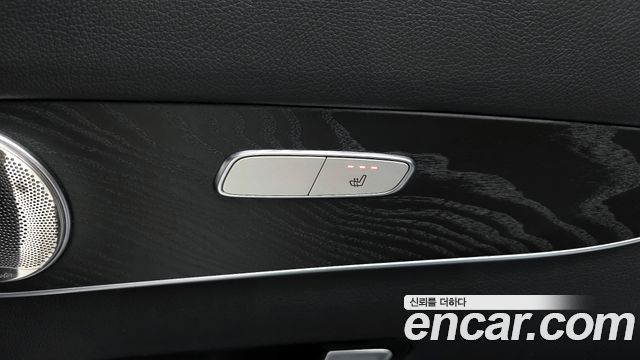 Mercedes-Benz GLC-Class 2019 — photo 19