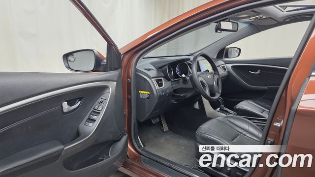 Hyundai i30 2012 — photo 10