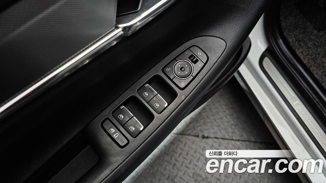 Hyundai Grandeur 2023 — photo 16