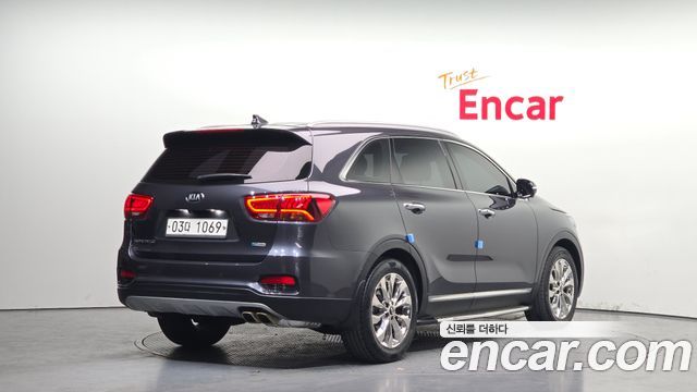 Kia Sorento 2018 — photo 2