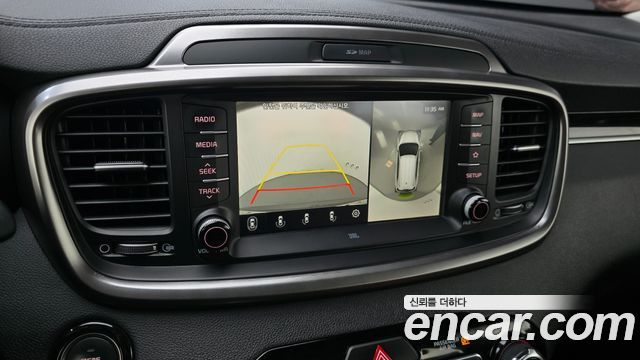 Kia Sorento 2018 — photo 17