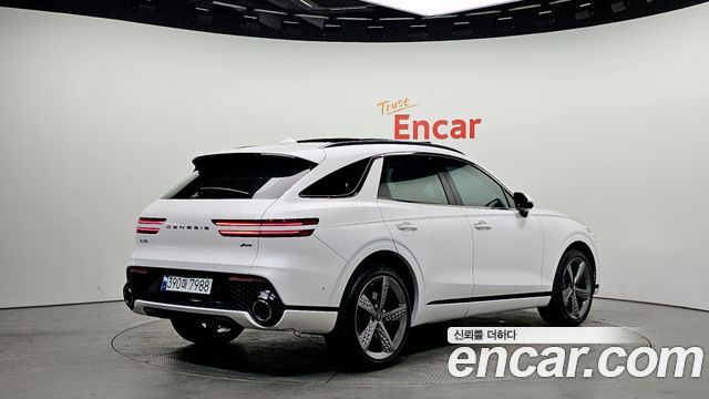 Genesis GV70 2023 — photo 2