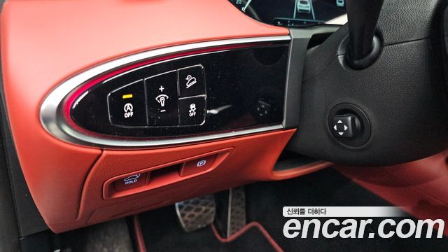 Genesis GV70 2023 — photo 12