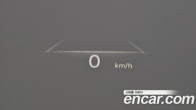 Genesis GV70 2023 — photo 16