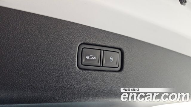 Genesis GV70 2023 — photo 20