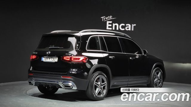 Mercedes-Benz GLB-Class 2023 — photo 2