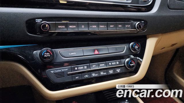 Kia Canival 2018 — photo 16