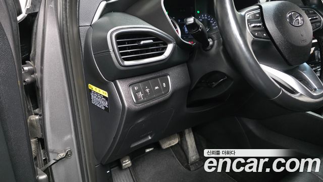 Hyundai Santafe 2019 — photo 13