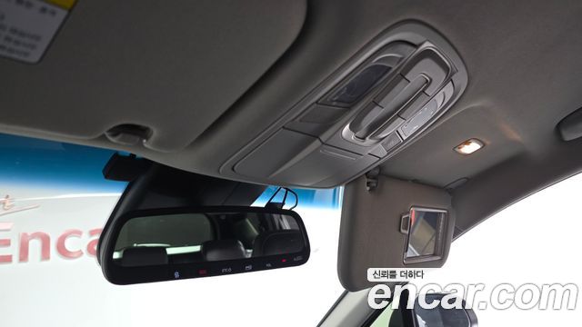 Hyundai Santafe 2019 — photo 18