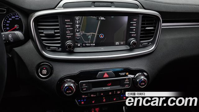 Kia Sorento 2018 — photo 15