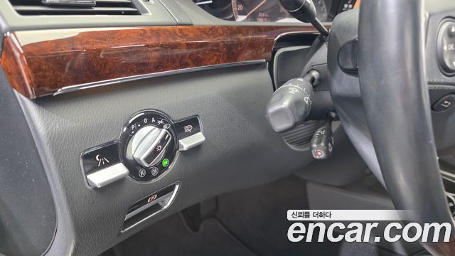 Mercedes-Benz S-Class 2007 — photo 15
