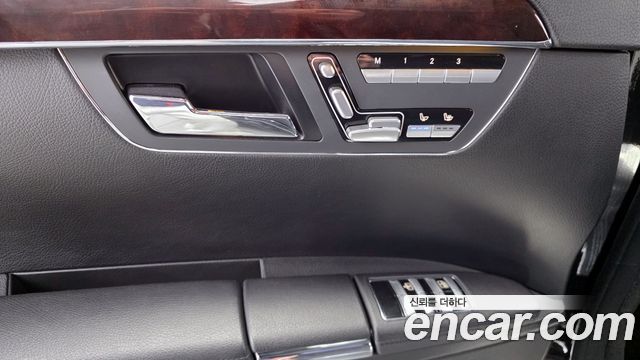 Mercedes-Benz S-Class 2007 — photo 17