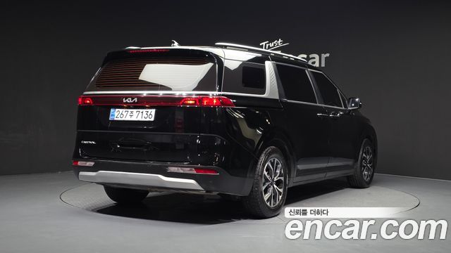 Kia Canival 2022 — photo 2
