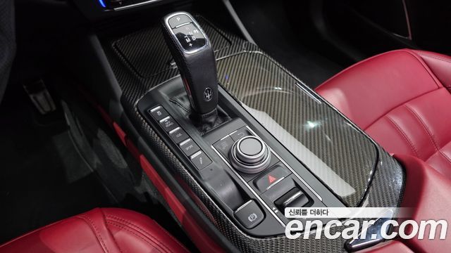Maserati Levante 2019 — photo 9