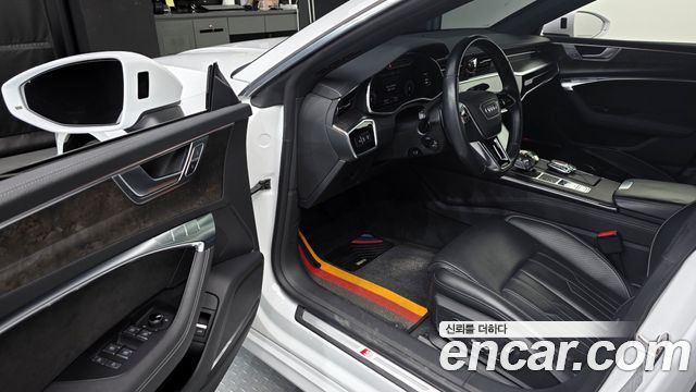 Audi A7 2020 — photo 10