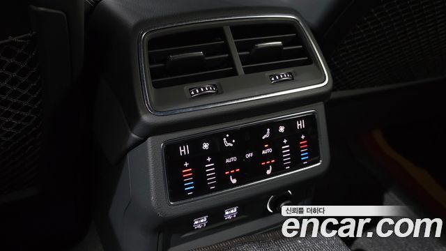 Audi A7 2020 — photo 17