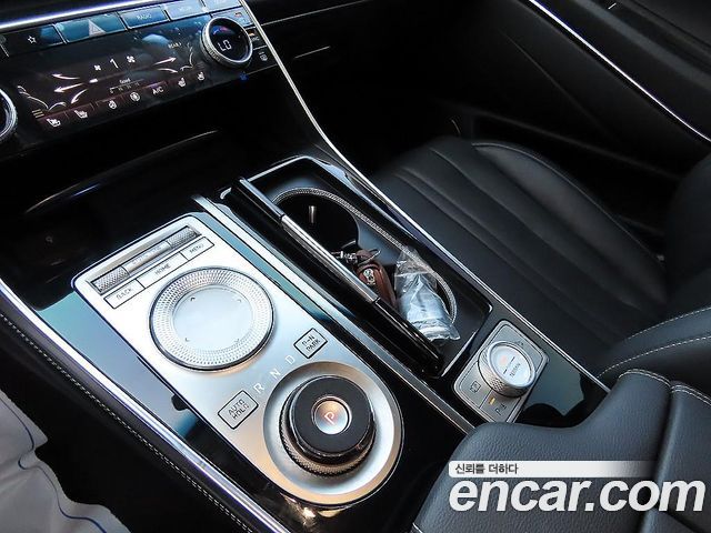 Genesis GV80 2022 — photo 10
