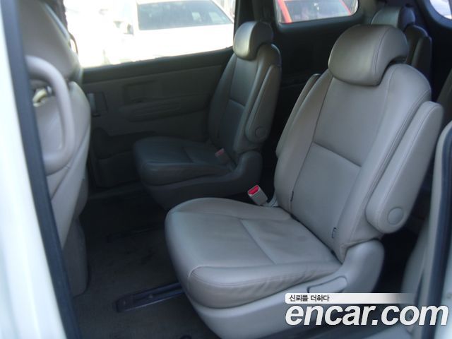 Kia Canival 2018 — photo 11