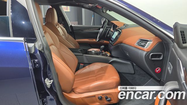 Maserati Ghibli 2017 — photo 11