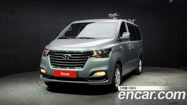Hyundai Starex 2018 — photo 1