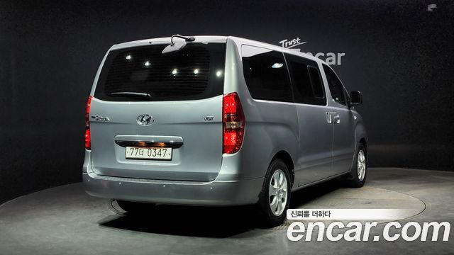Hyundai Starex 2018 — photo 2