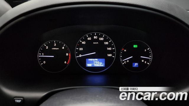 Hyundai Starex 2018 — photo 8