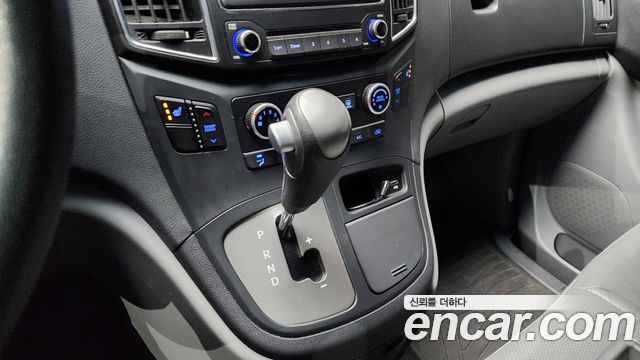 Hyundai Starex 2018 — photo 9