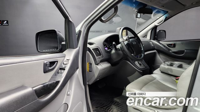 Hyundai Starex 2018 — photo 10