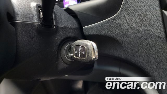 Hyundai Starex 2018 — photo 19
