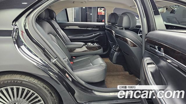Genesis G90 2019 — photo 12