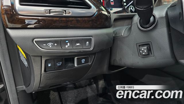 Genesis G90 2019 — photo 17
