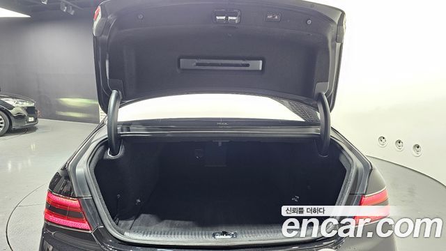 Genesis G90 2019 — photo 20