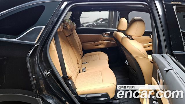 Kia Sorento 2023 — photo 11