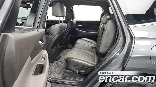 Hyundai Santafe 2019 — photo 11