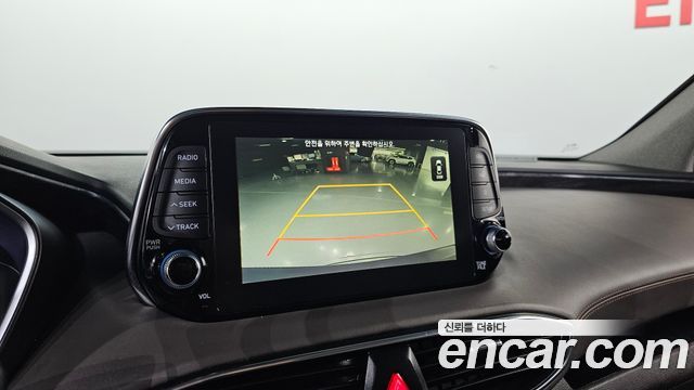 Hyundai Santafe 2019 — photo 17