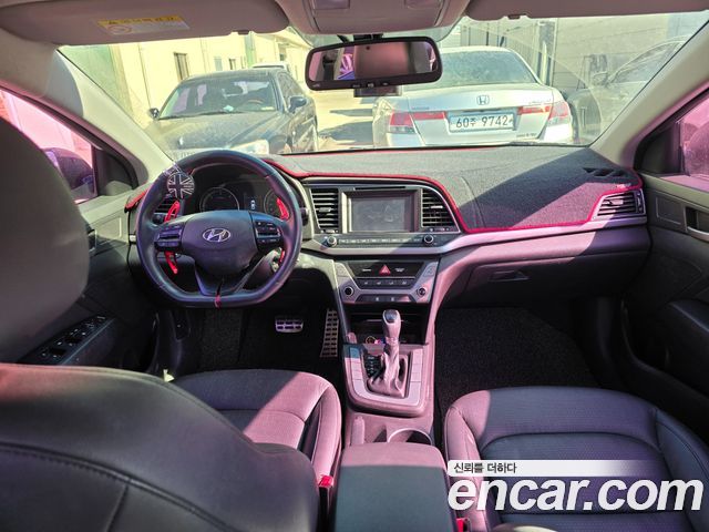Hyundai AVANTE 2016 — photo 7