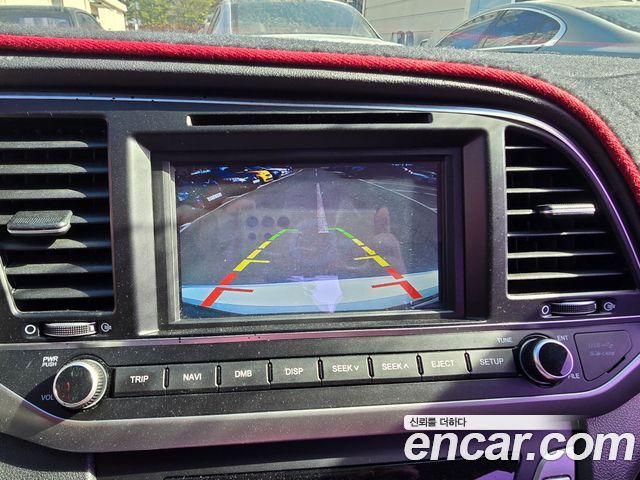 Hyundai AVANTE 2016 — photo 10