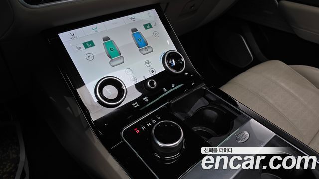 Land Rover Range Rover Velar 2018 — photo 9