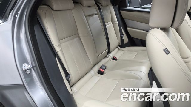 Land Rover Range Rover Velar 2018 — photo 12