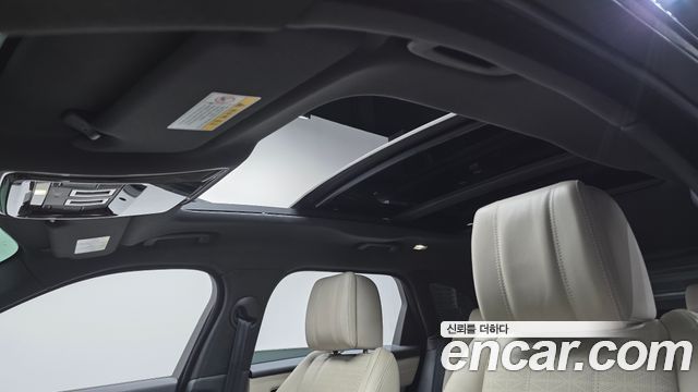 Land Rover Range Rover Velar 2018 — photo 18