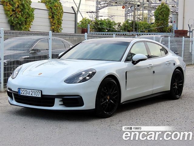 Porsche Panamera 2018 — photo 2