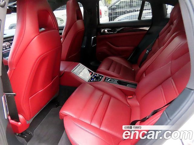 Porsche Panamera 2018 — photo 6