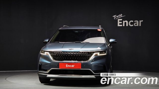 Kia Canival 2021 — photo 3