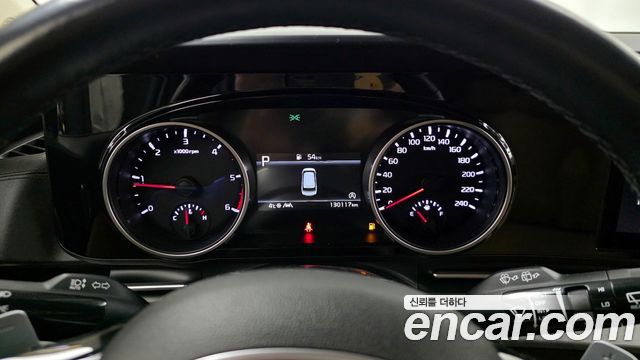 Kia Canival 2021 — photo 8
