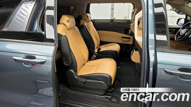 Kia Canival 2021 — photo 12