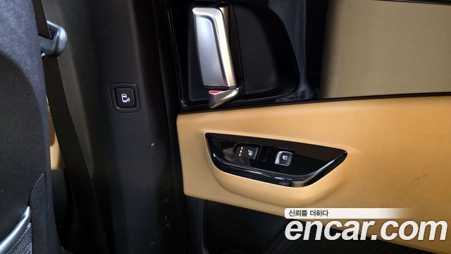 Kia Canival 2021 — photo 19
