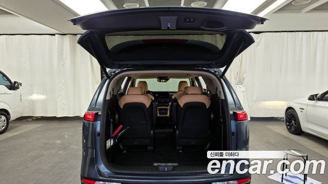 Kia Canival 2021 — photo 20