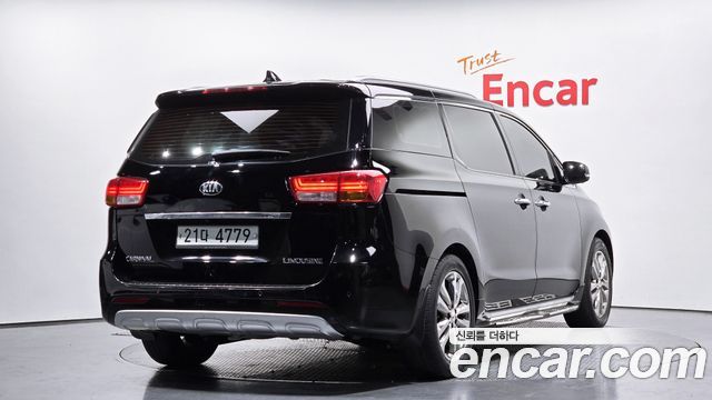 Kia Canival 2018 — photo 2