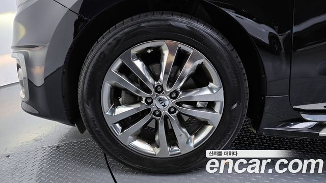 Kia Canival 2018 — photo 5