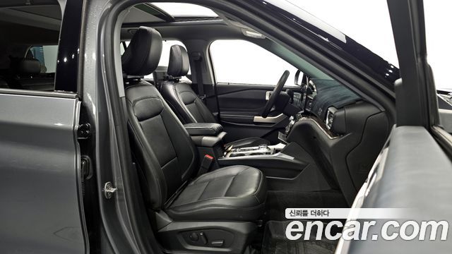 Ford Explorer 2021 — photo 10